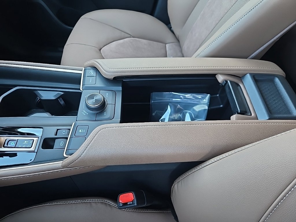 New 2026 Toyota Grand Highlander AWD Hybrid image 24