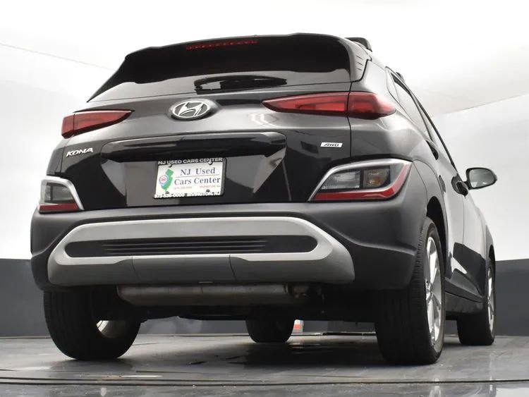 Used 2023 Hyundai Kona SEL AWD/4WD image 13