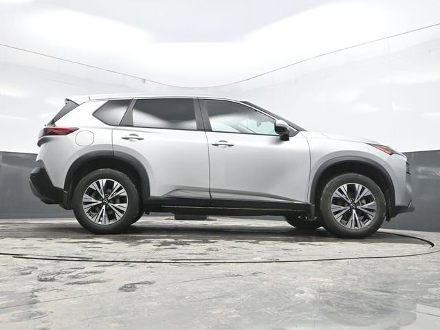 Used 2023 Nissan Rogue SV image 39