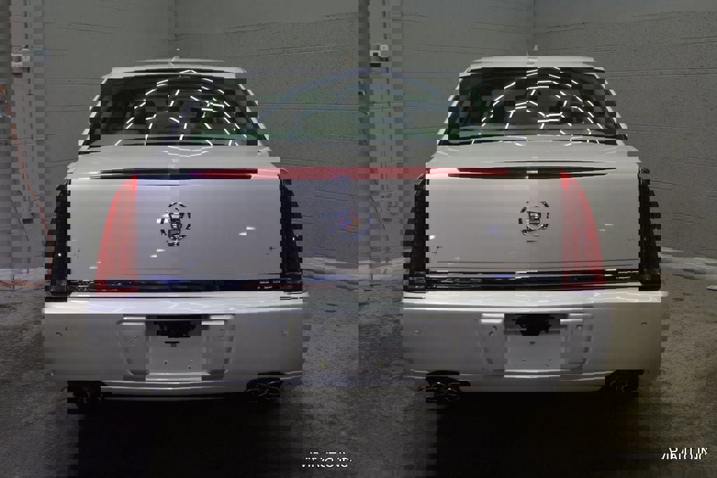 Used 2011 Cadillac DTS Luxury image 6