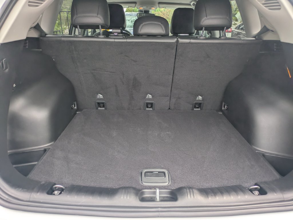 Used 2022 Jeep Compass Latitude FWD image 11