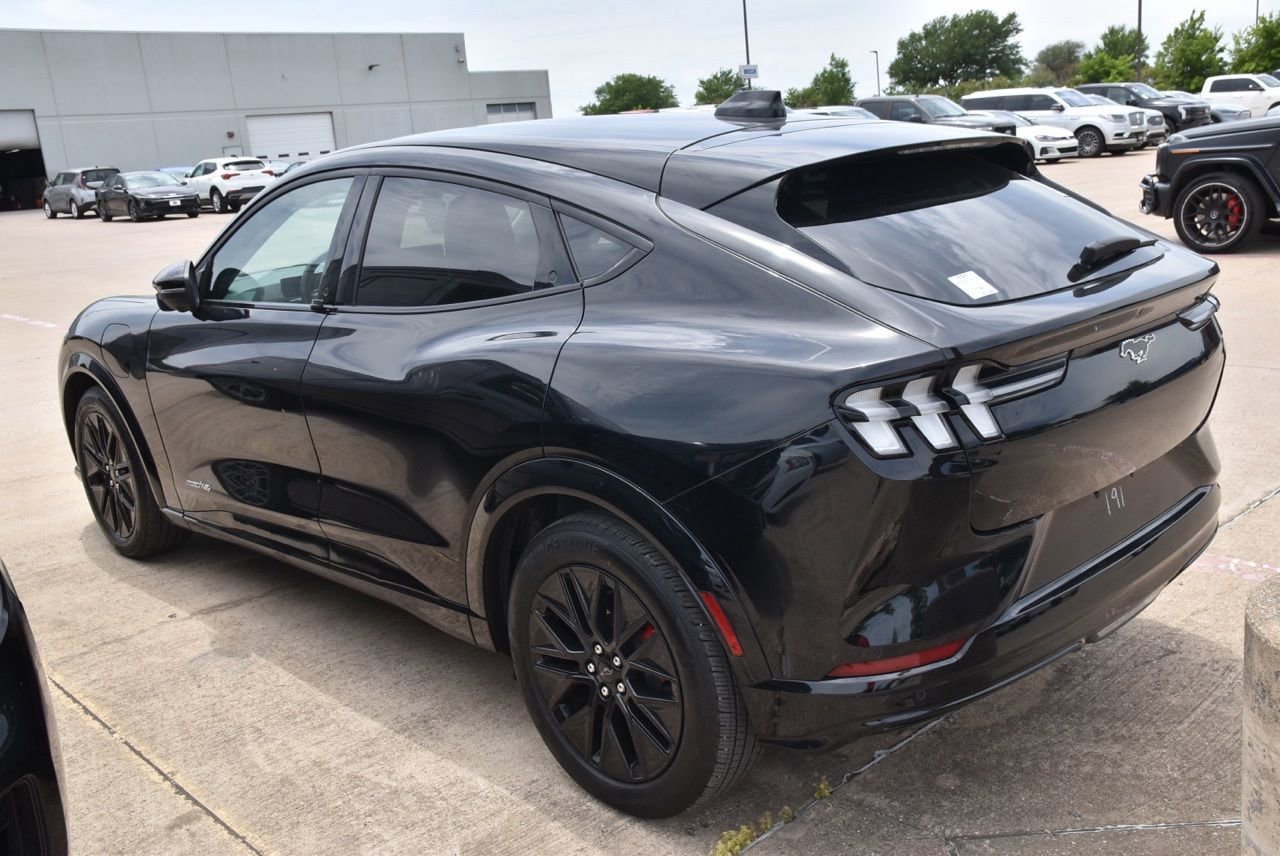 Used 2025 Ford Mustang Mach-E Premium w/ Sport Appearance Package AWD/4WD image 9