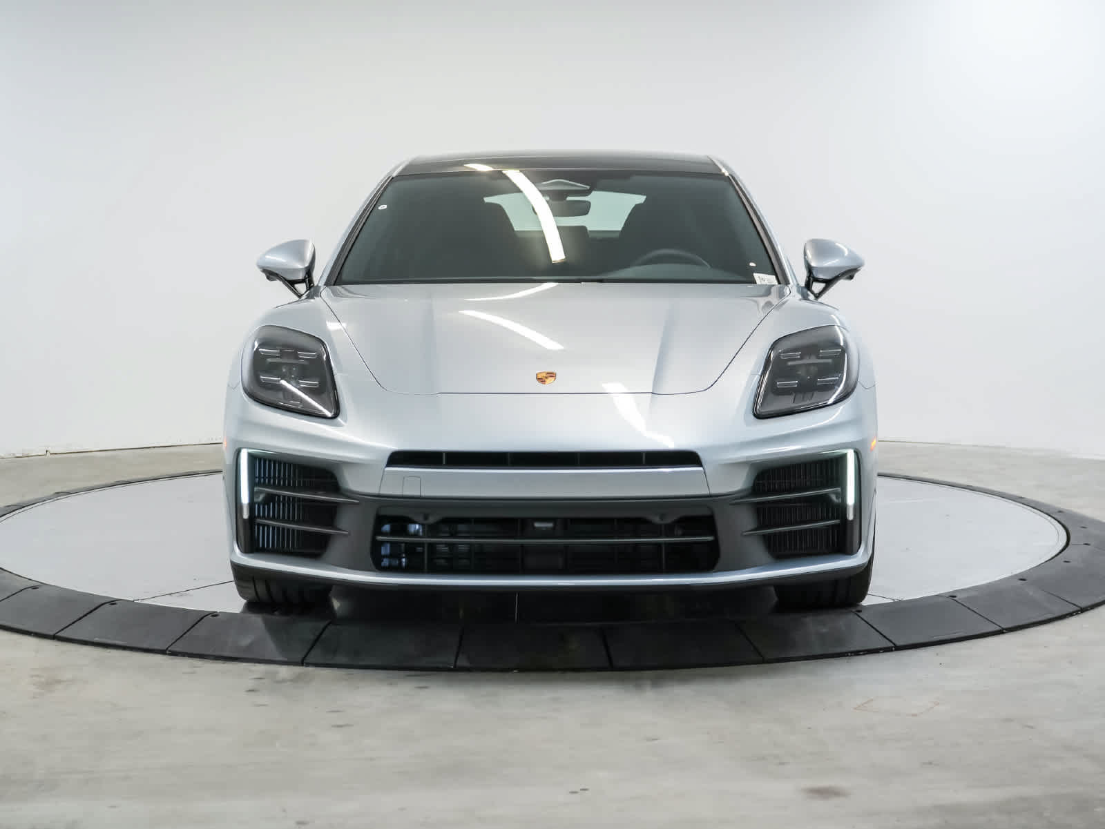 New 2026 Porsche Panamera RWD image 6