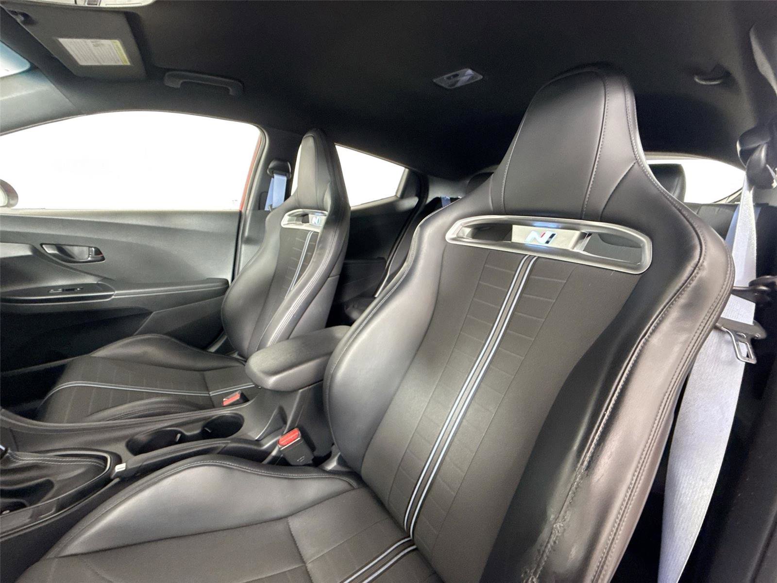 Used 2021 Hyundai Veloster N image 3