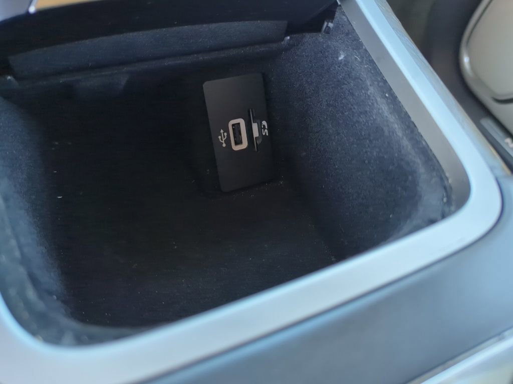 Used 2016 Lincoln MKX Select image 19