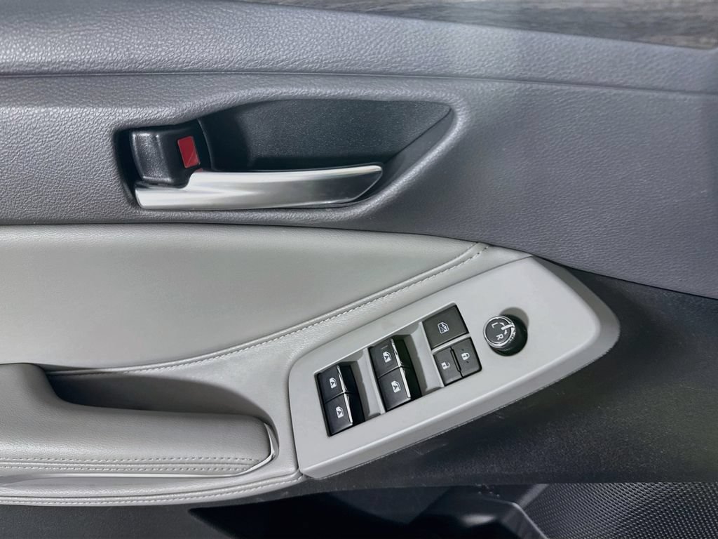 Certified 2021 Toyota Avalon XLE w/ Moonroof Package FWD image 23