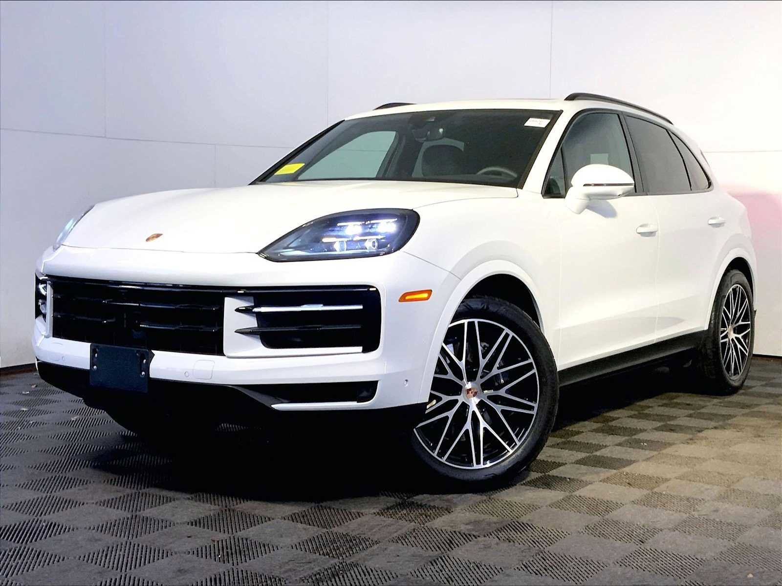 Certified 2025 Porsche Cayenne image 1