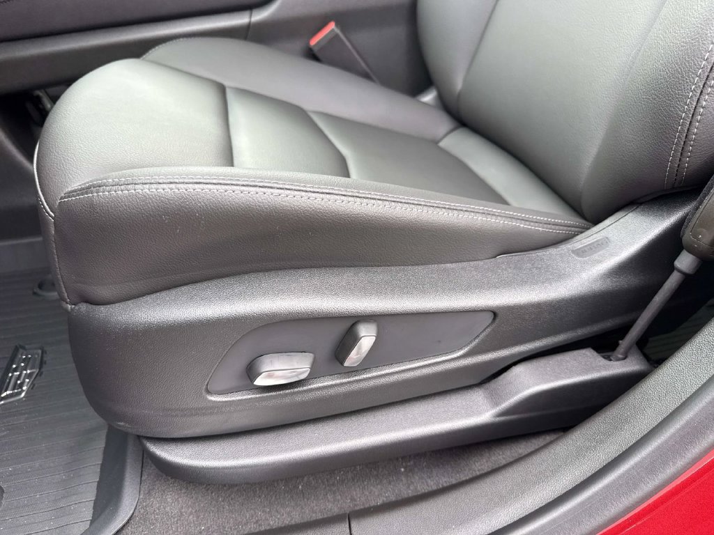 New 2026 Cadillac XT5 Luxury w/ LPO, Floor Liner Package FWD image 21