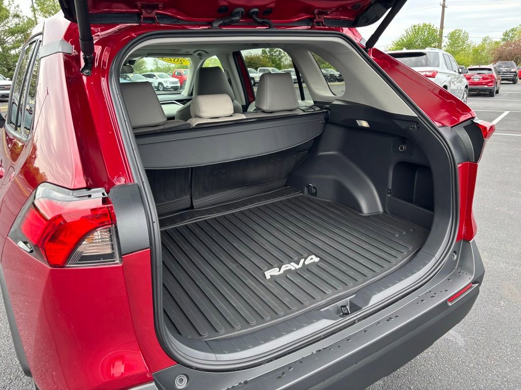 Used 2025 Toyota RAV4 XLE w/ Convenience Package AWD/4WD image 21