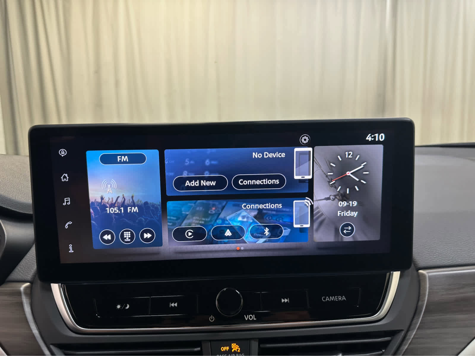 New 2025 Nissan Altima 2.5 SV AWD/4WD image 17