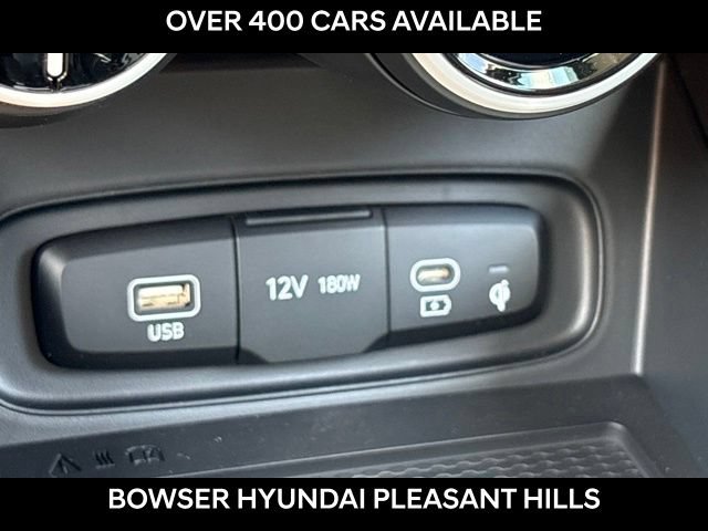 New 2026 Hyundai Venue SEL FWD image 11
