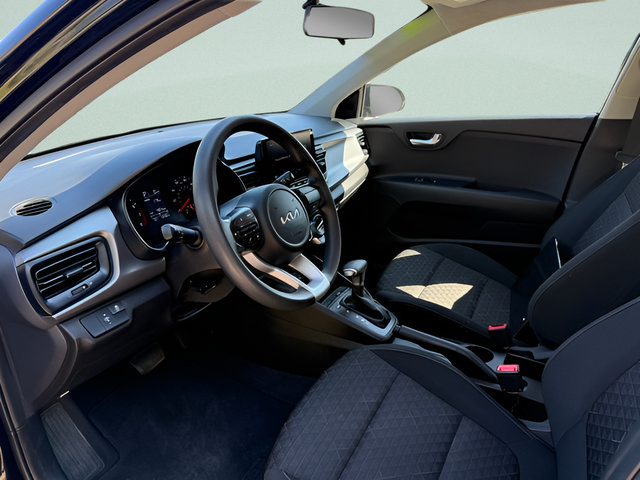 Used 2023 Kia Rio LX FWD image 4