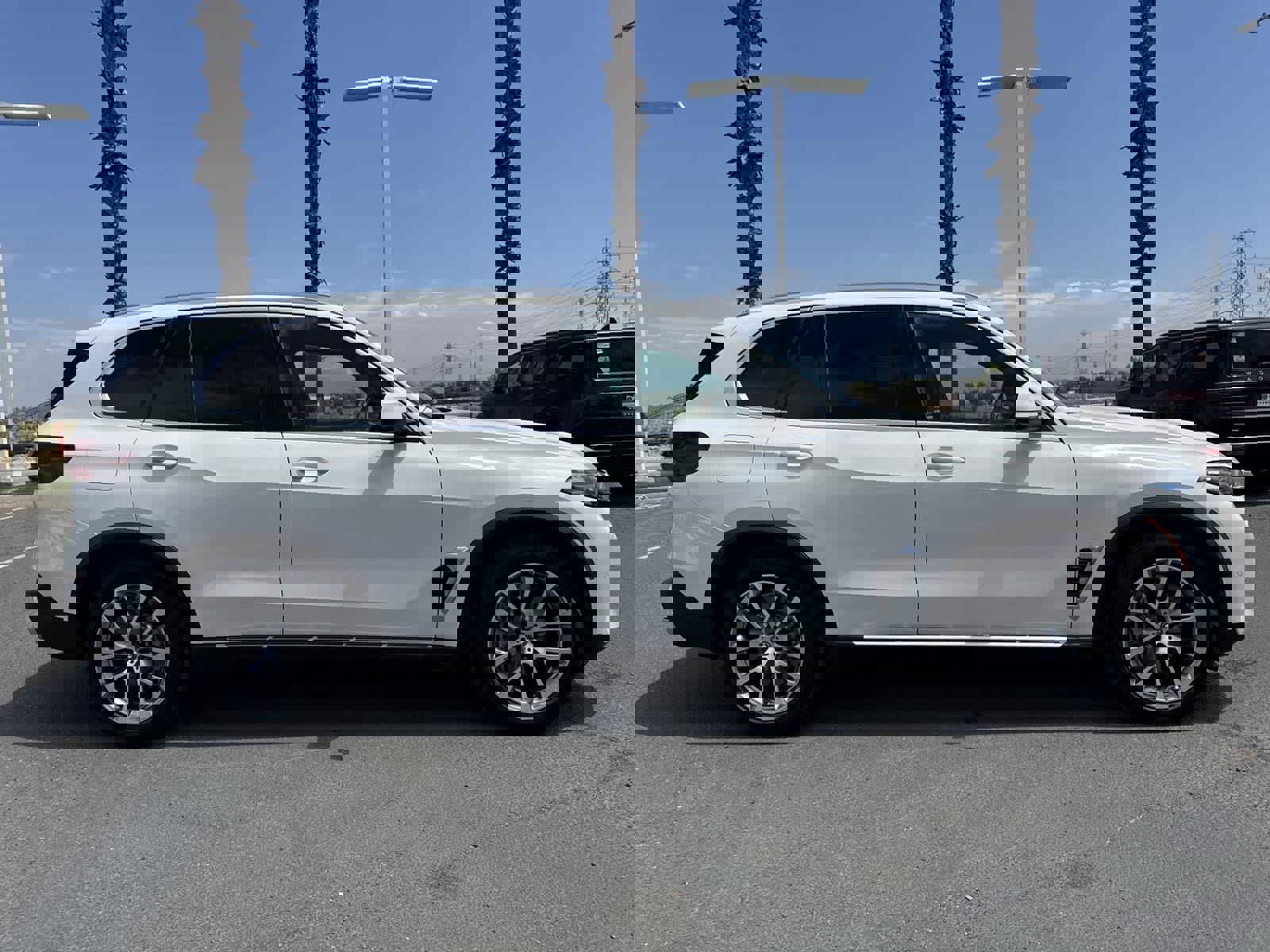 Used 2024 BMW X5 xDrive50e image 3