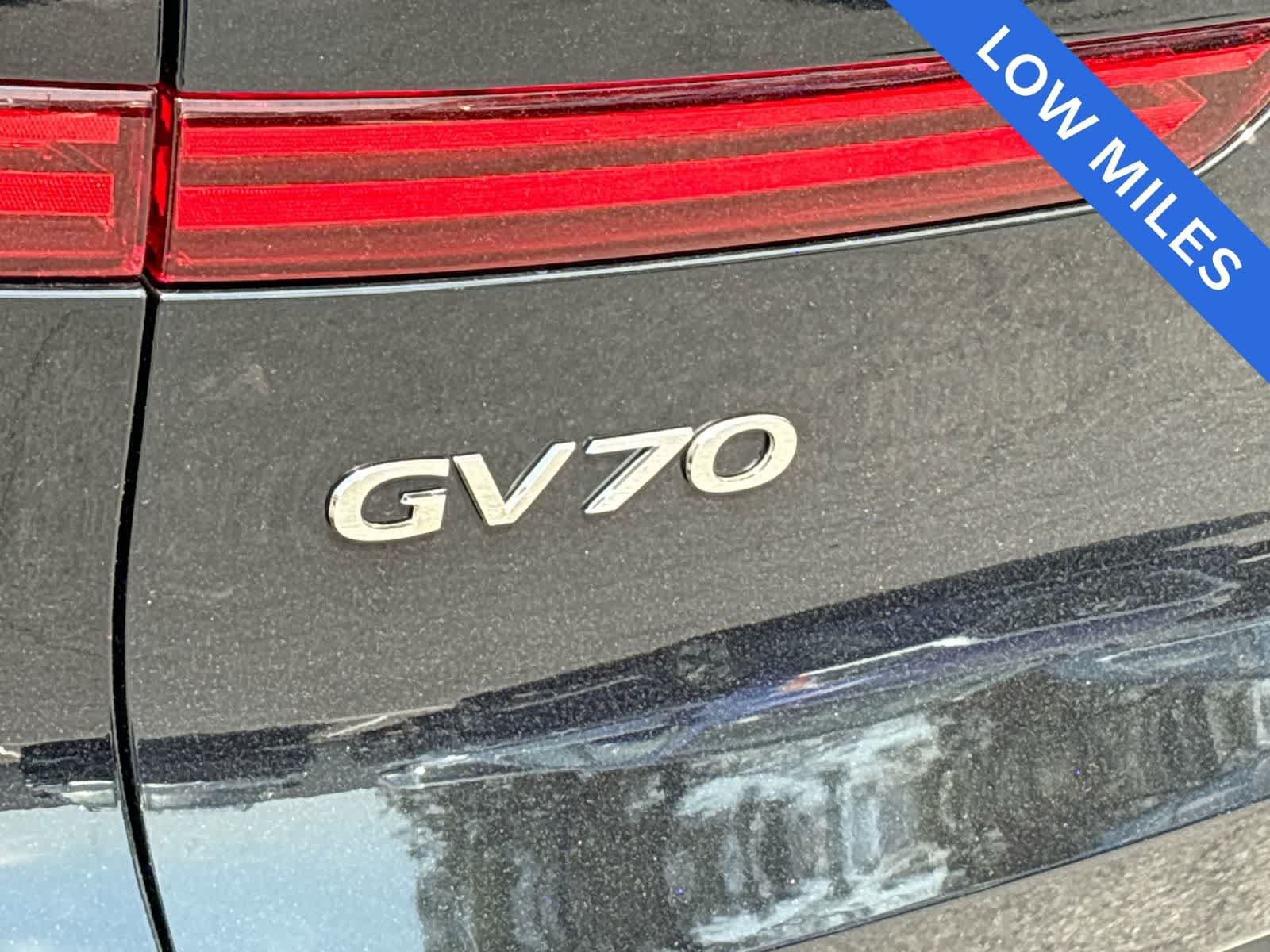 Certified 2024 Genesis GV70 2.5T AWD/4WD image 15