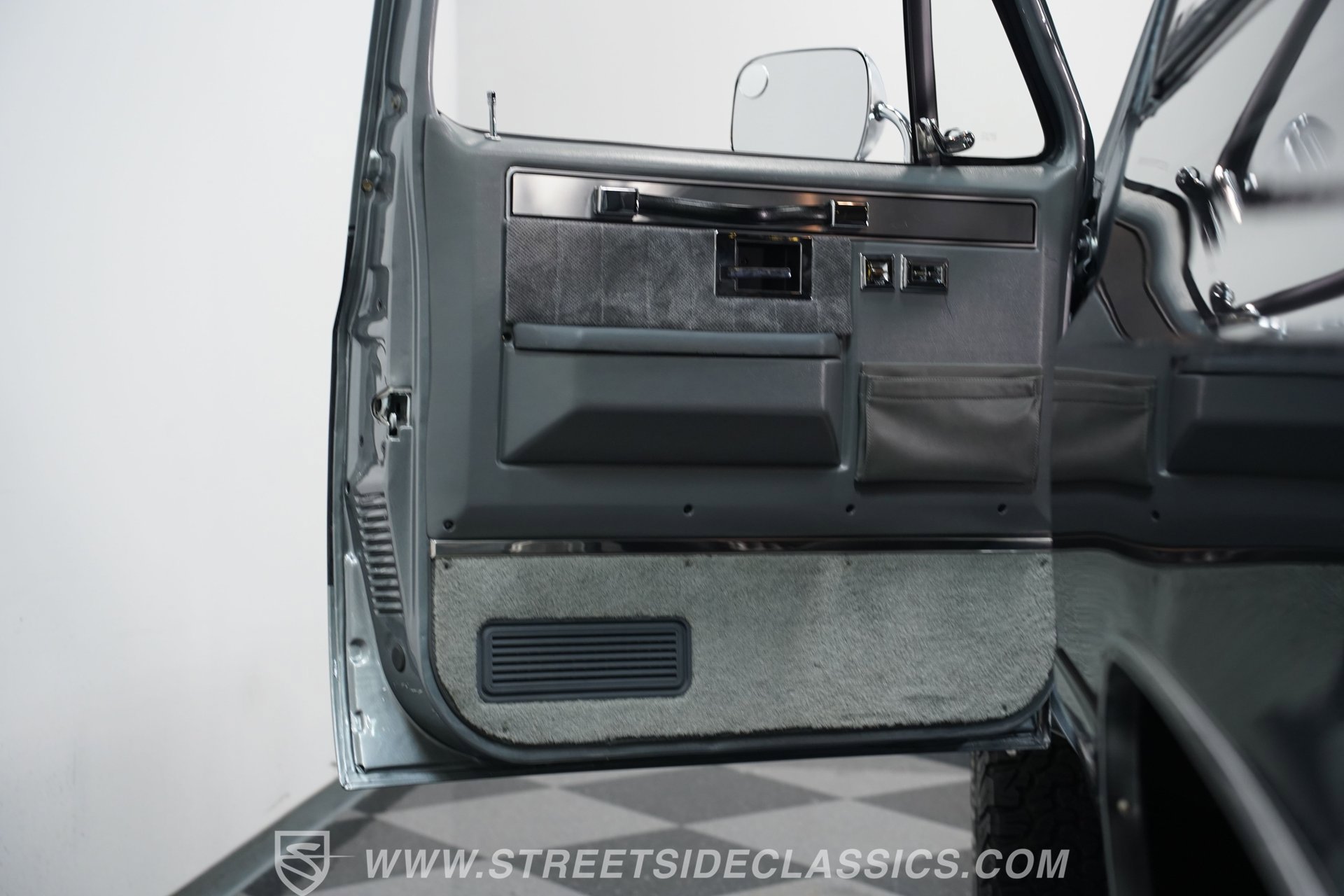 Used 1987 Chevrolet Blazer 4WD image 36