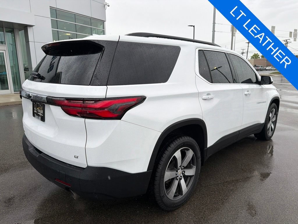 Used 2022 Chevrolet Traverse LT w/ LT Premium Package AWD/4WD image 6