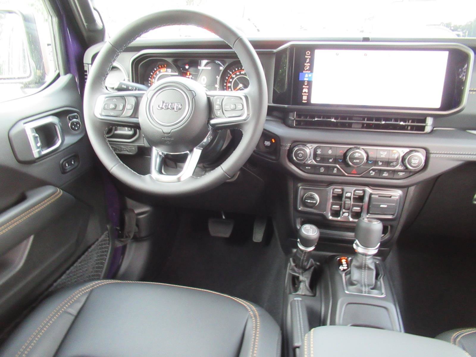 New 2026 Jeep Wrangler Unlimited Sahara AWD/4WD image 13