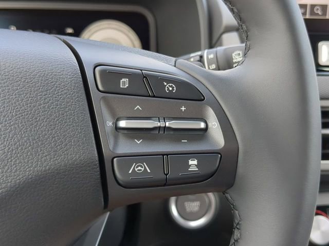 Used 2023 Hyundai Kona Limited image 28