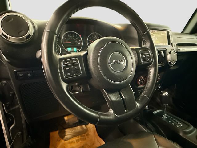 Used 2017 Jeep Wrangler Unlimited Rubicon w/ Connectivity Group image 12