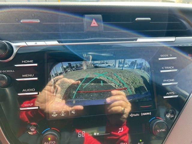 Used 2020 Toyota Camry XLE image 9