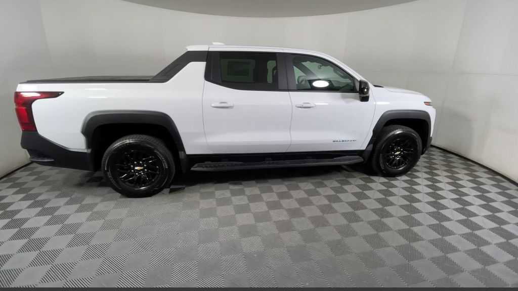 New 2024 Chevrolet Silverado EV W/T image 19
