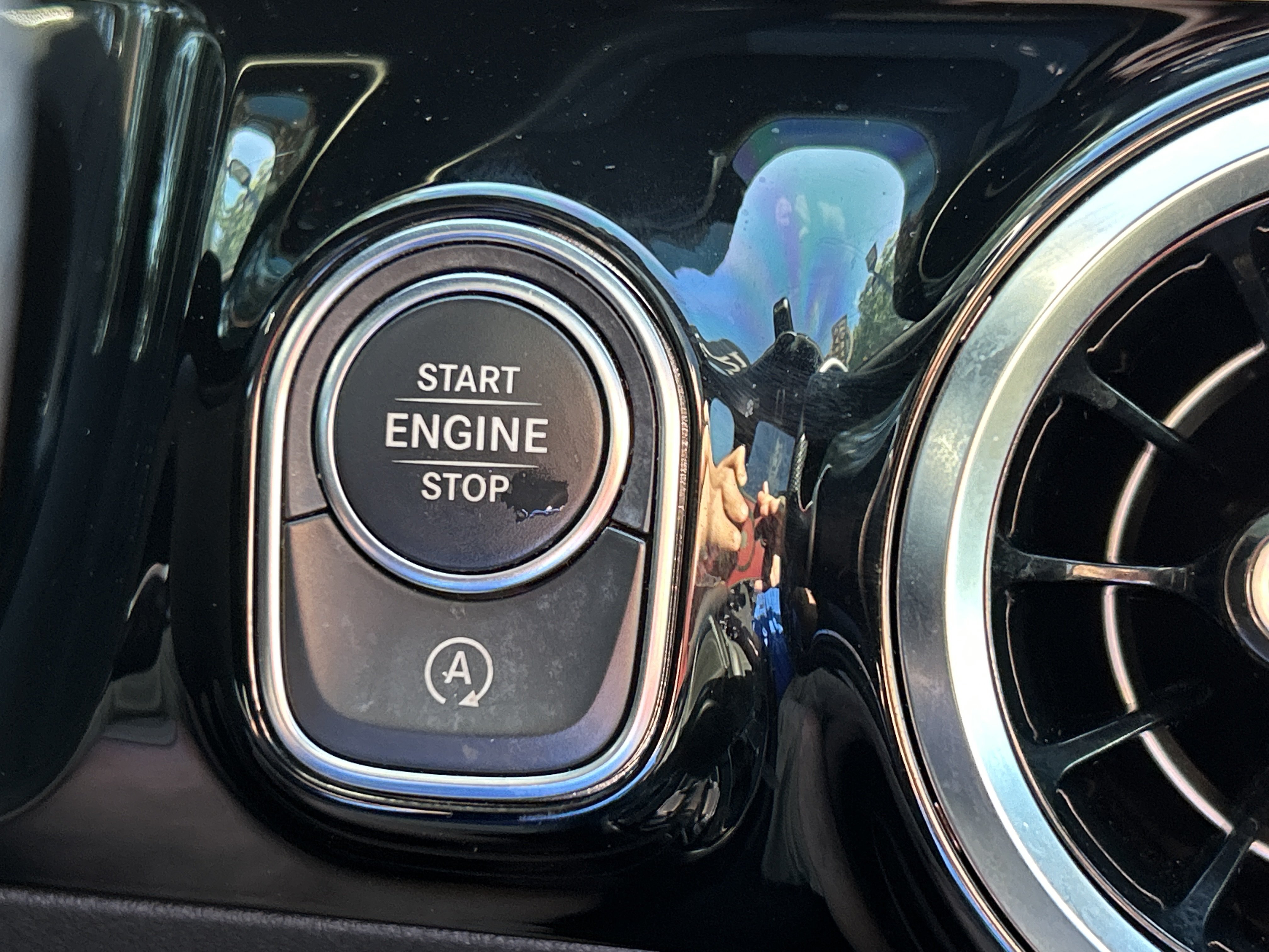 Certified 2021 Mercedes-Benz GLA 250 4MATIC image 30