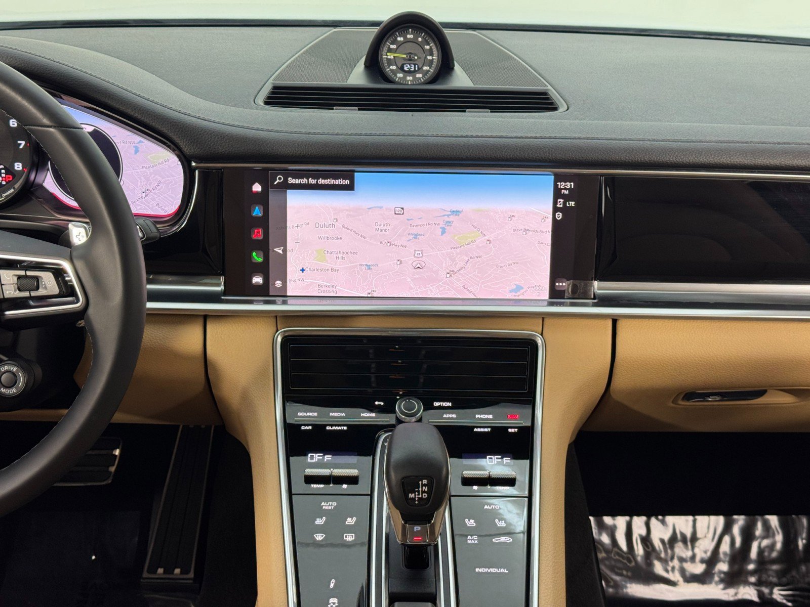 Used 2023 Porsche Panamera 4 image 24