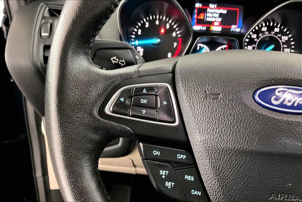 Used 2019 Ford Escape SEL image 11