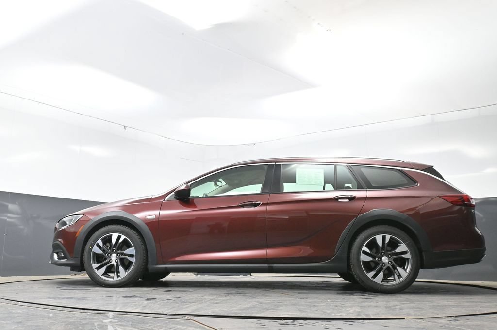 Used 2018 Buick Regal Preferred w/ Sights and Sounds Package AWD/4WD image 56