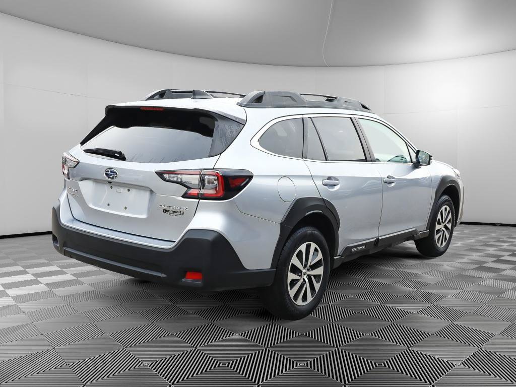 Used 2025 Subaru Outback Premium AWD/4WD image 8
