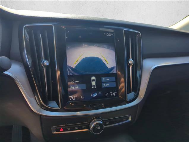 Used 2020 Volvo S60 T6 Momentum image 13