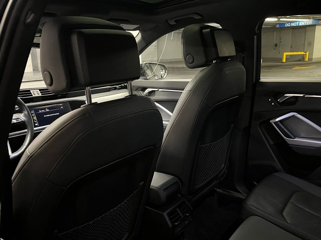 Used 2020 Audi Q3 2.0T Premium w/ Convenience Package image 24