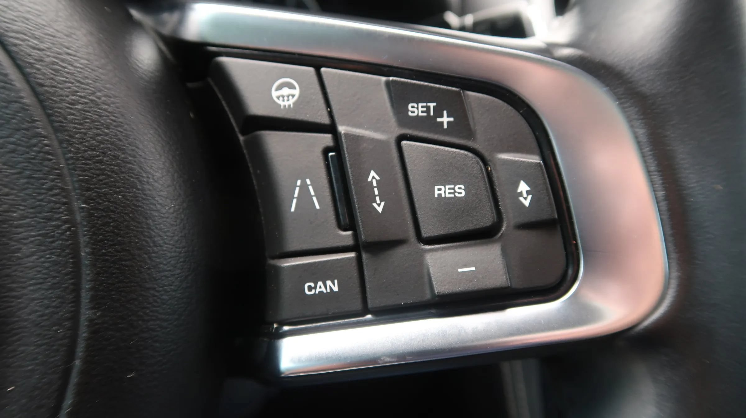 Used 2017 Jaguar F-PACE S AWD/4WD image 34