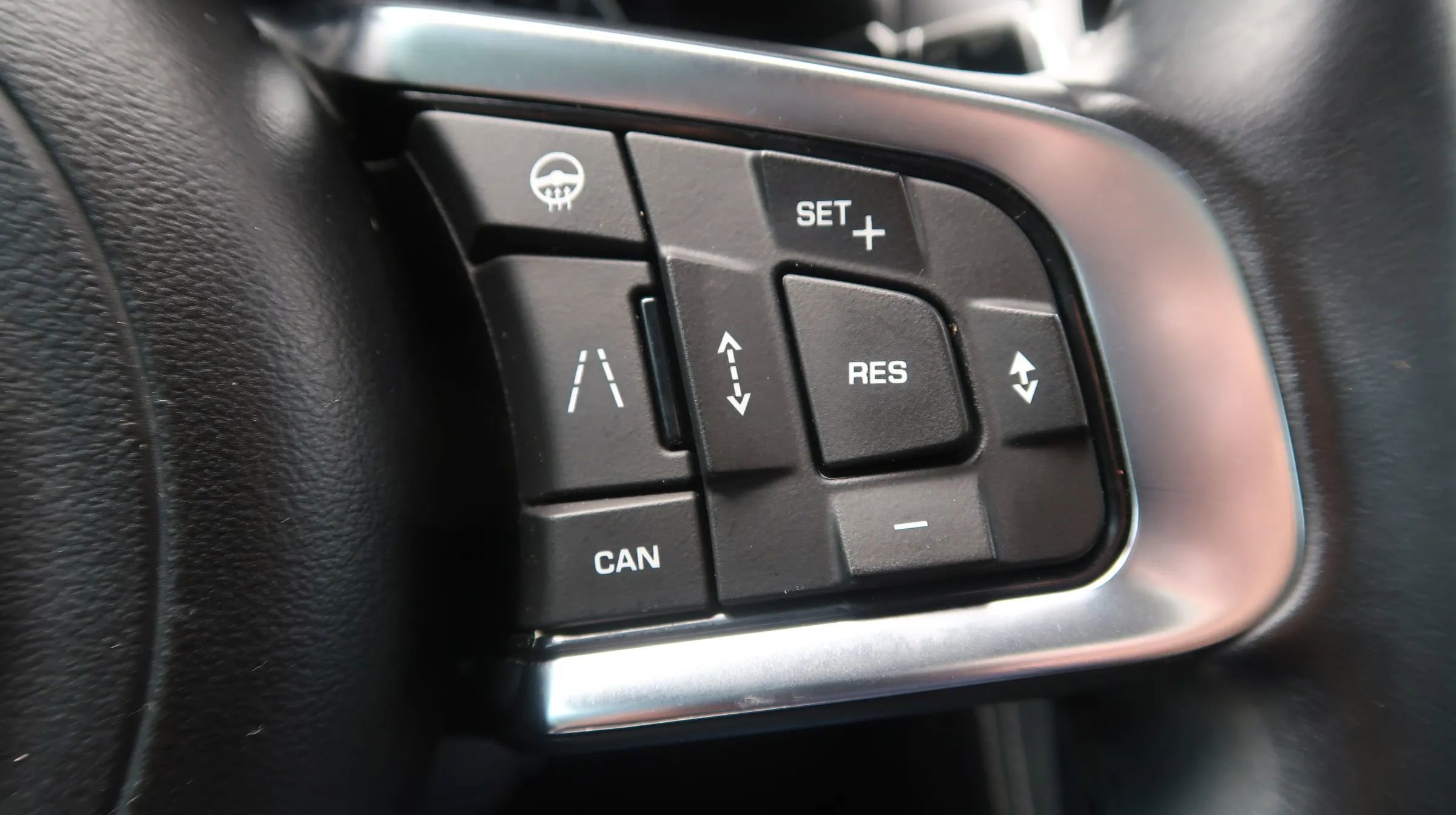 Used 2017 Jaguar F-PACE S AWD/4WD image 34