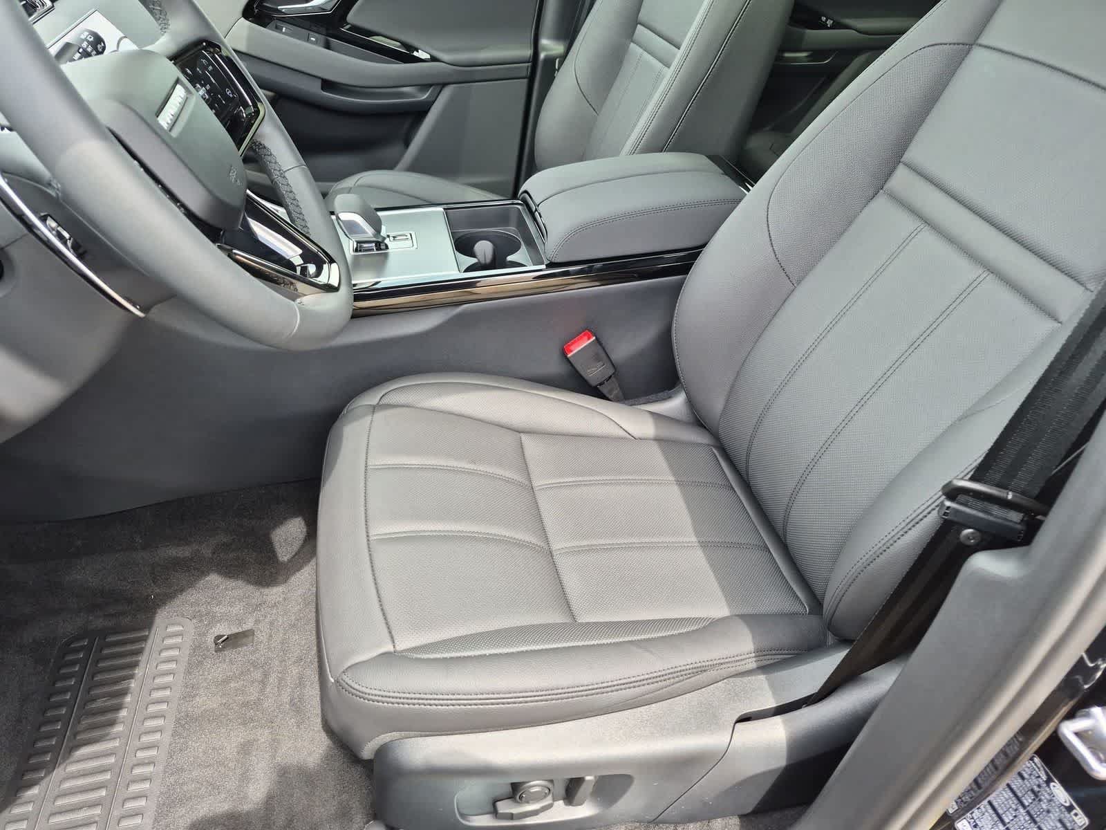New 2026 Land Rover Range Rover Evoque S AWD/4WD image 16