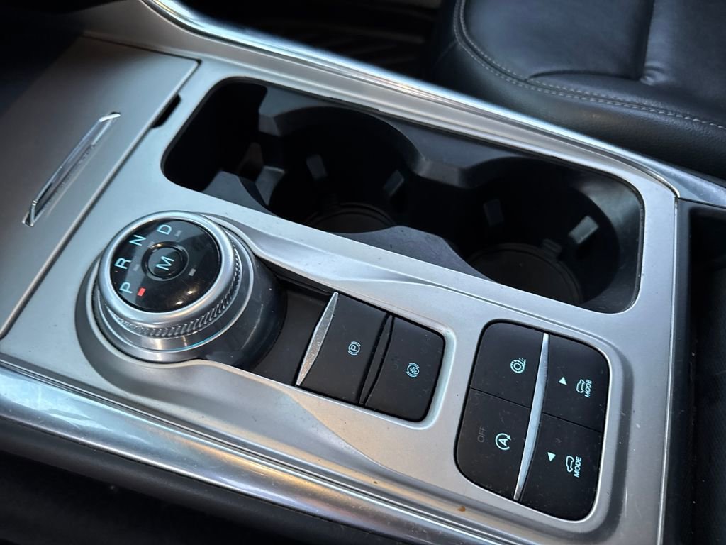 Used 2020 Ford Explorer XLT w/ Equipment Group 202A image 17