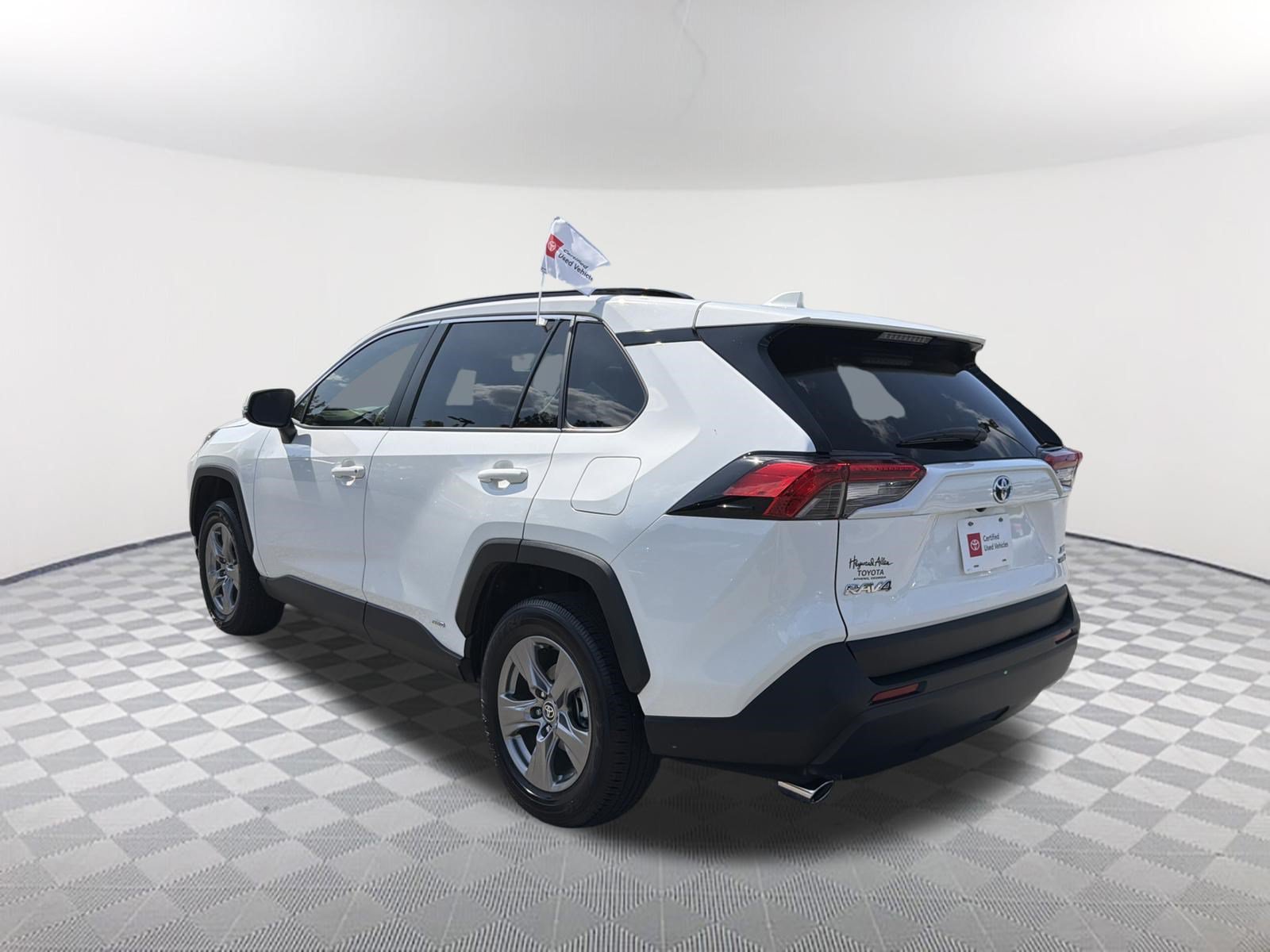 Certified 2024 Toyota RAV4 XLE AWD/4WD image 14