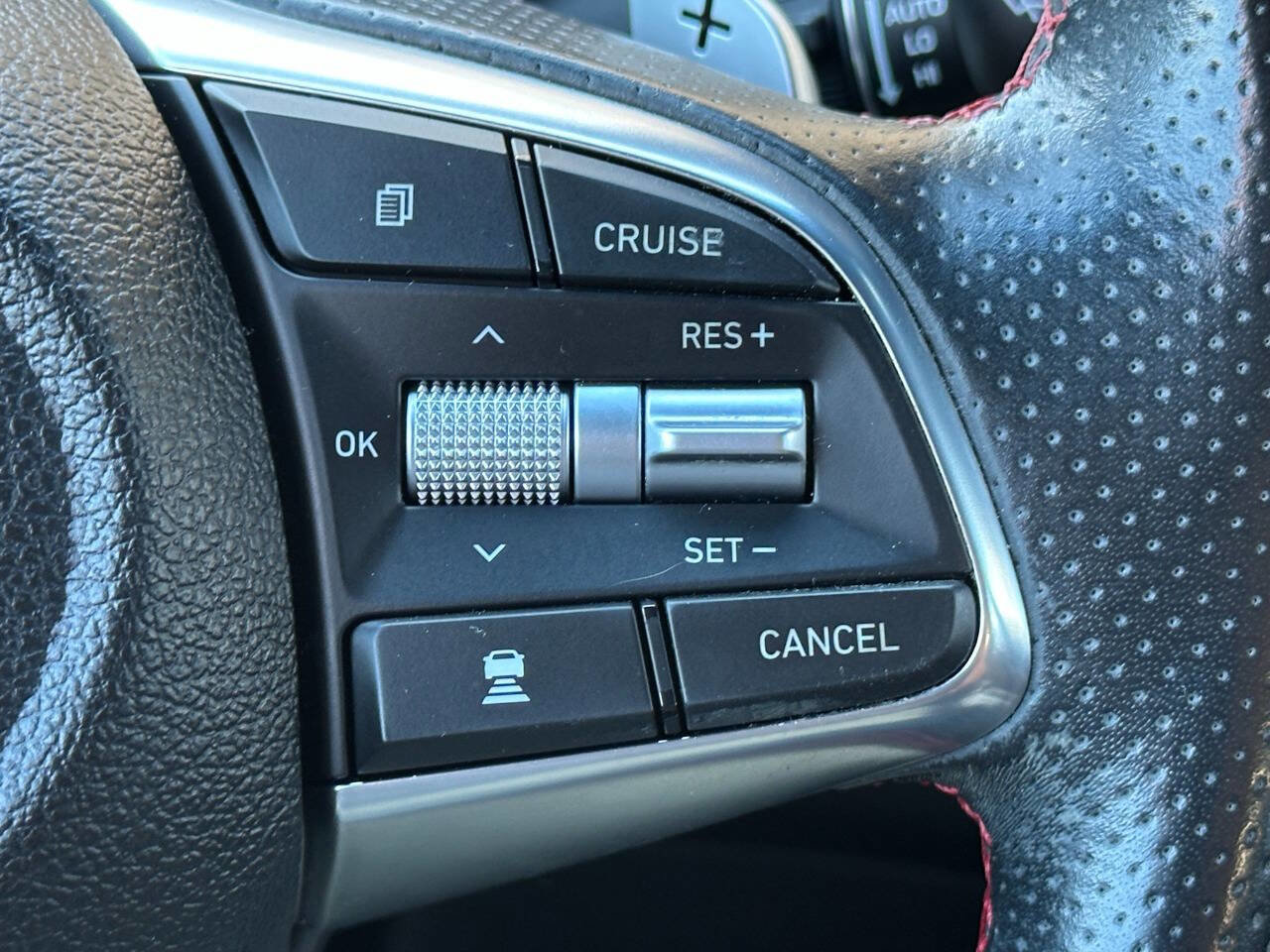 Used 2019 Genesis G70 2.0T Advanced w/ Sport Package image 34