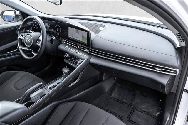 Used 2024 Hyundai Elantra SEL FWD image 24