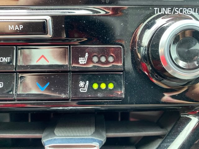 Certified 2022 Toyota Highlander Limited AWD/4WD image 12
