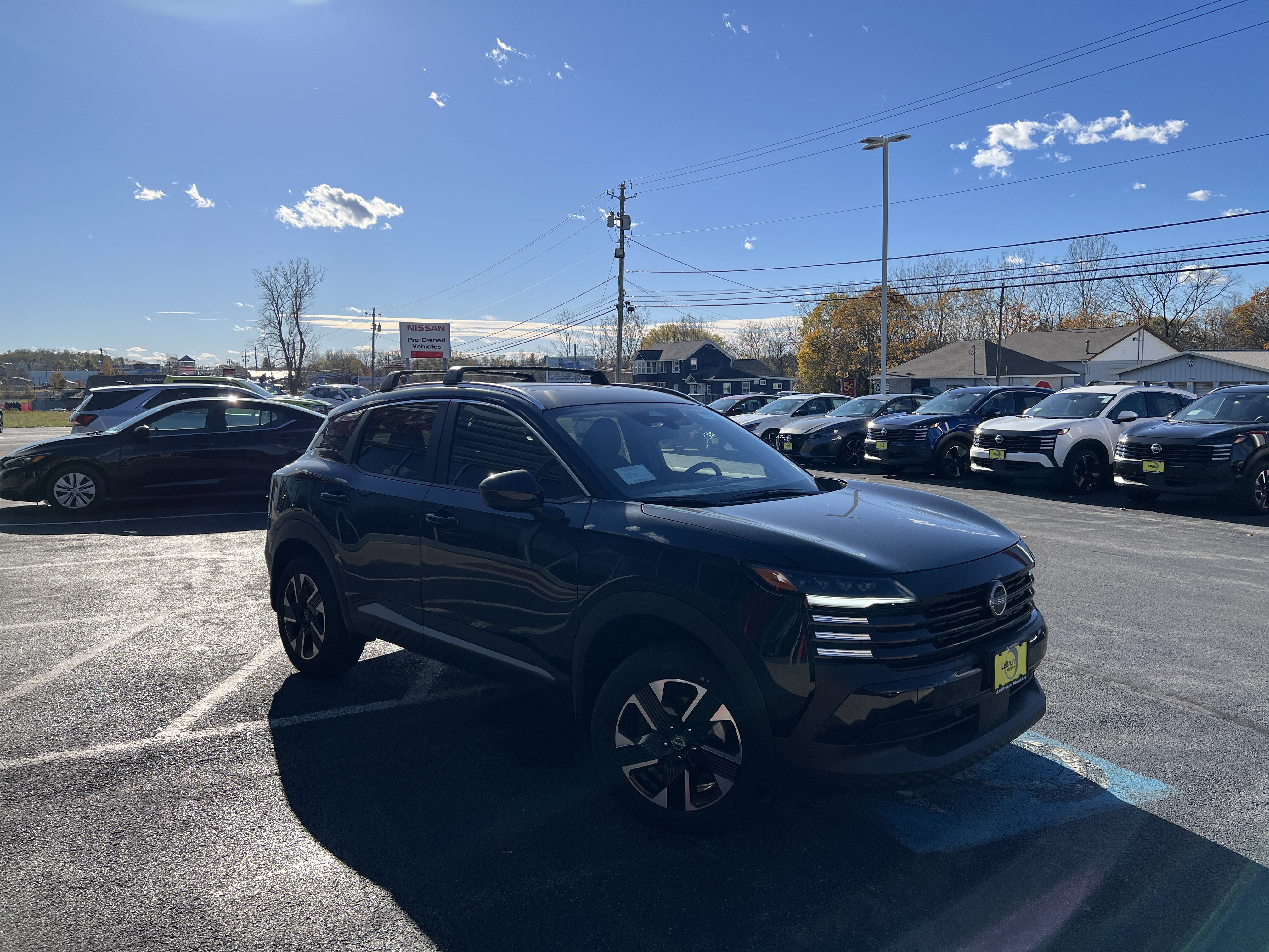 New 2025 Nissan Kicks SV image 9