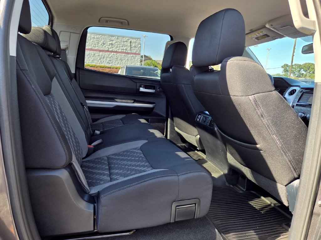 Used 2018 Toyota Tundra SR5 w/ SR5 Upgrade Package RWD image 12