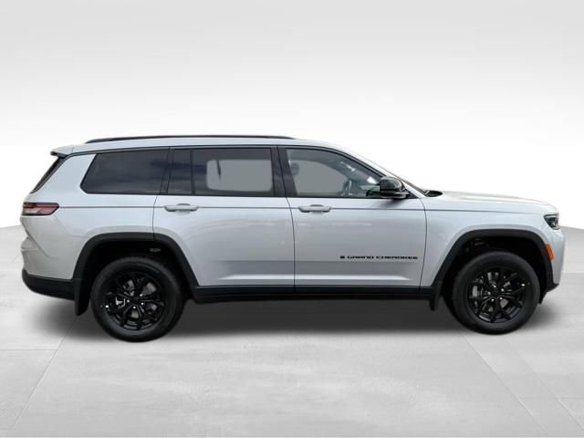 New 2026 Jeep Grand Cherokee L 4WD image 8