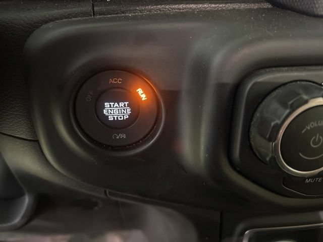 Used 2022 Jeep Wrangler Sport AWD/4WD image 18