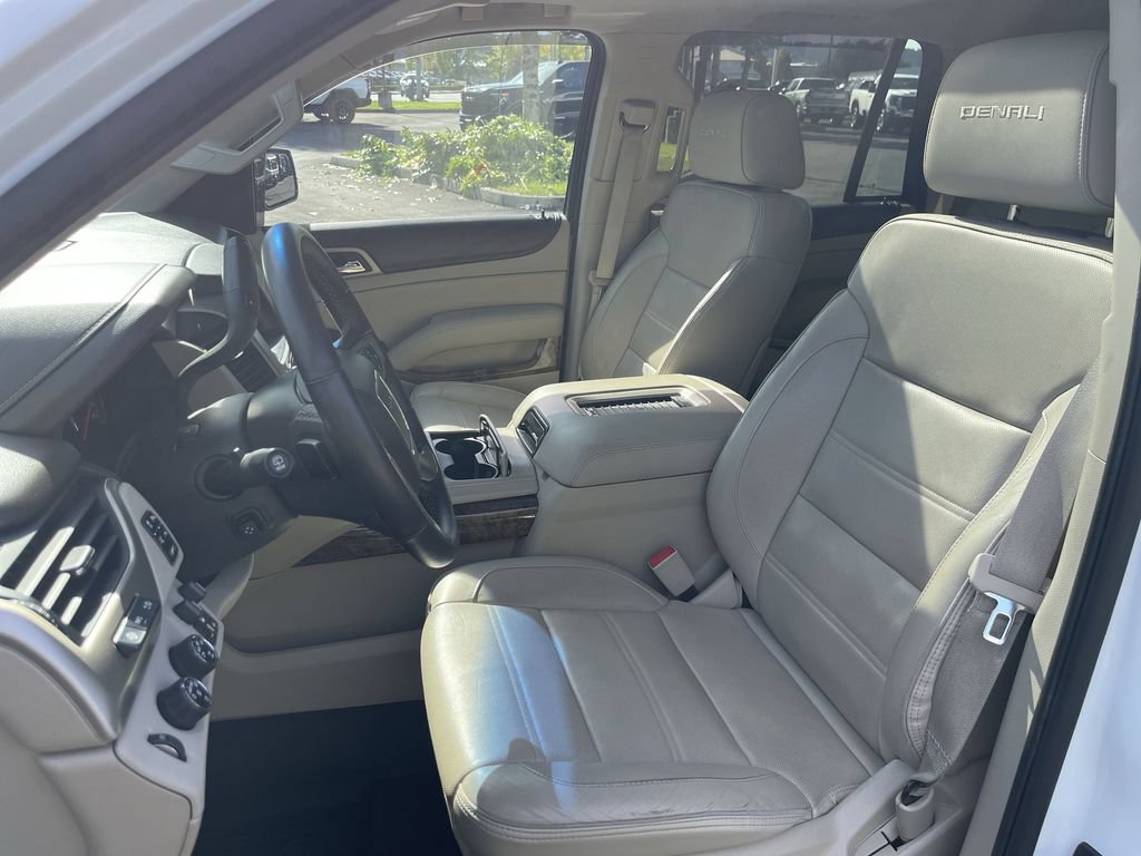 Used 2016 GMC Yukon Denali w/ Enhanced Security Package AWD/4WD image 20