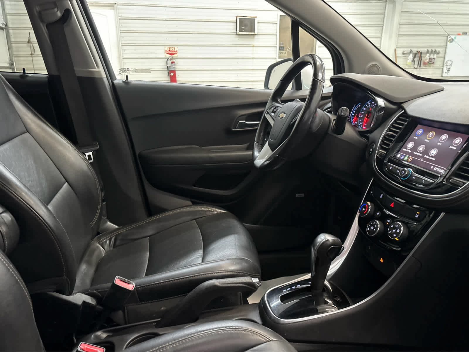 Used 2020 Chevrolet Trax Premier AWD/4WD image 27