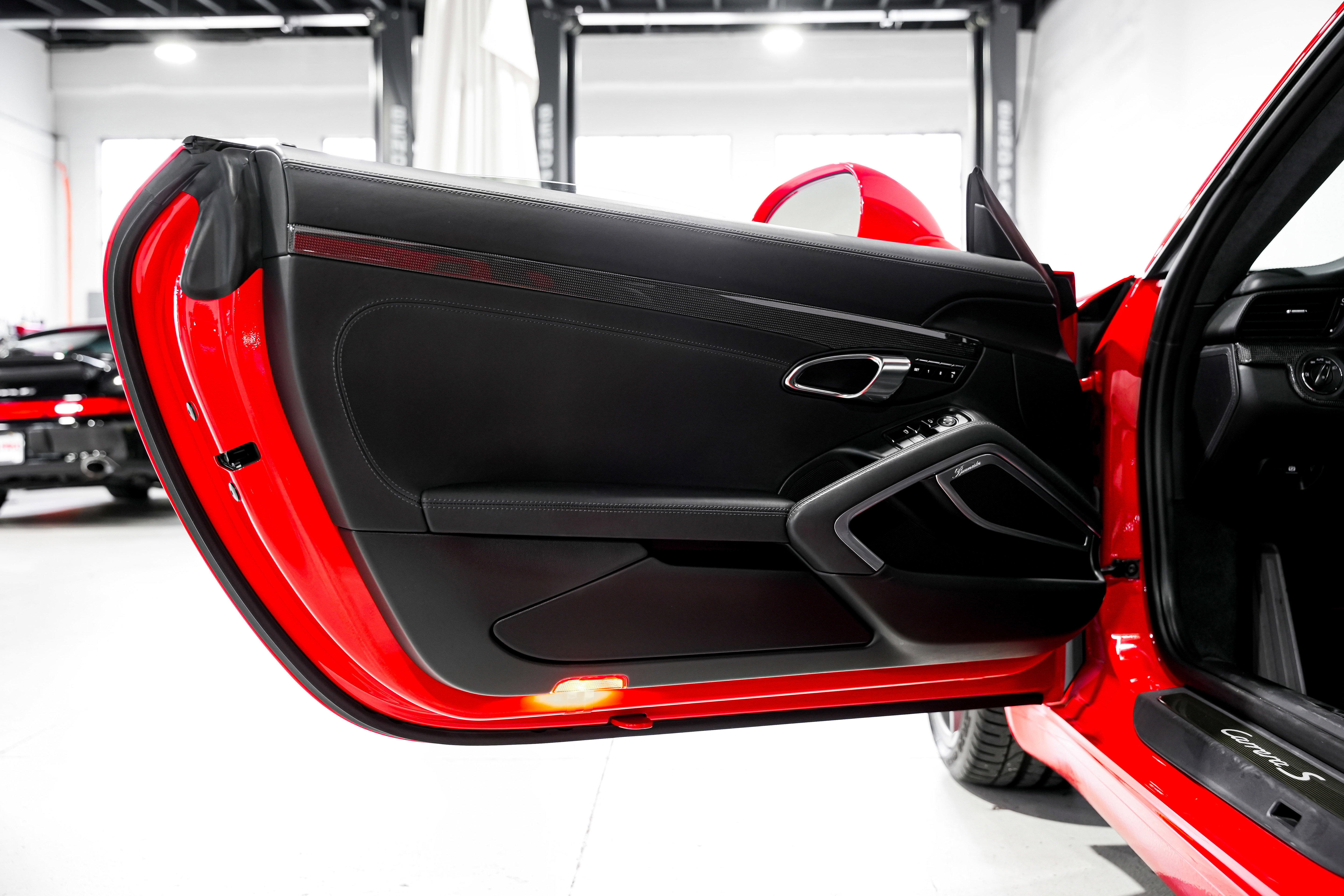 Used 2013 Porsche 911 Carrera S image 34