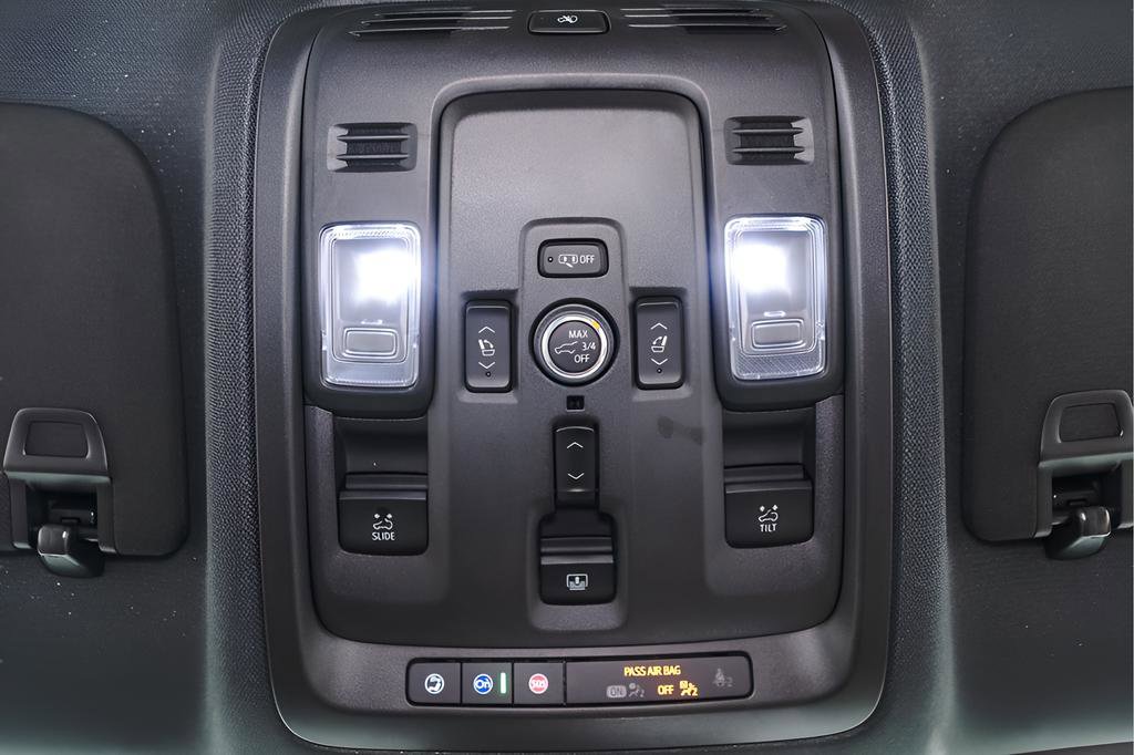 Used 2025 Chevrolet Suburban High Country image 20