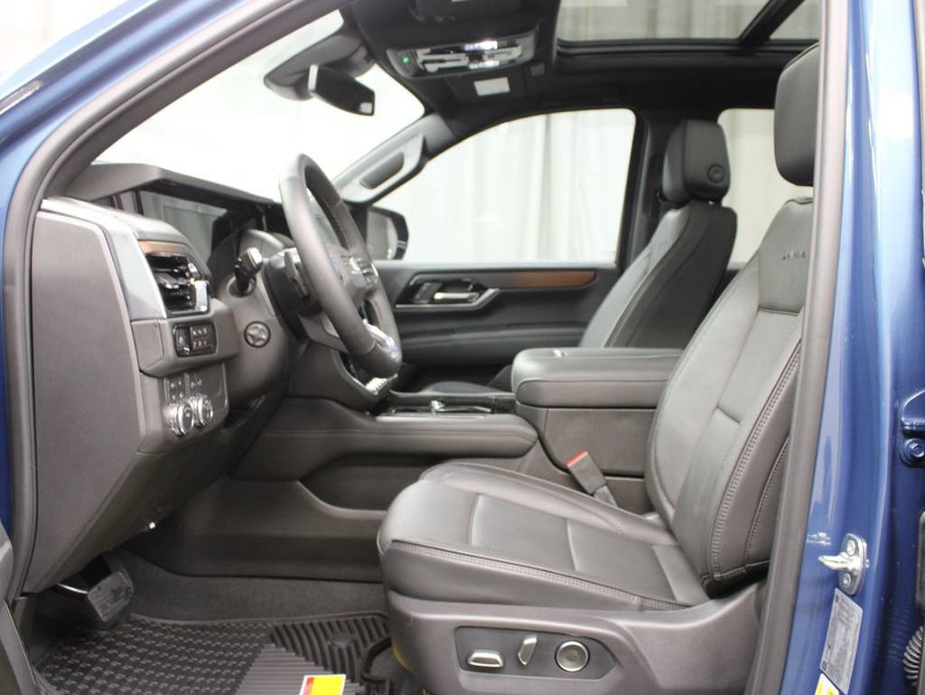 Used 2026 GMC Yukon Denali w/ Sun & Power Step Package AWD/4WD image 15