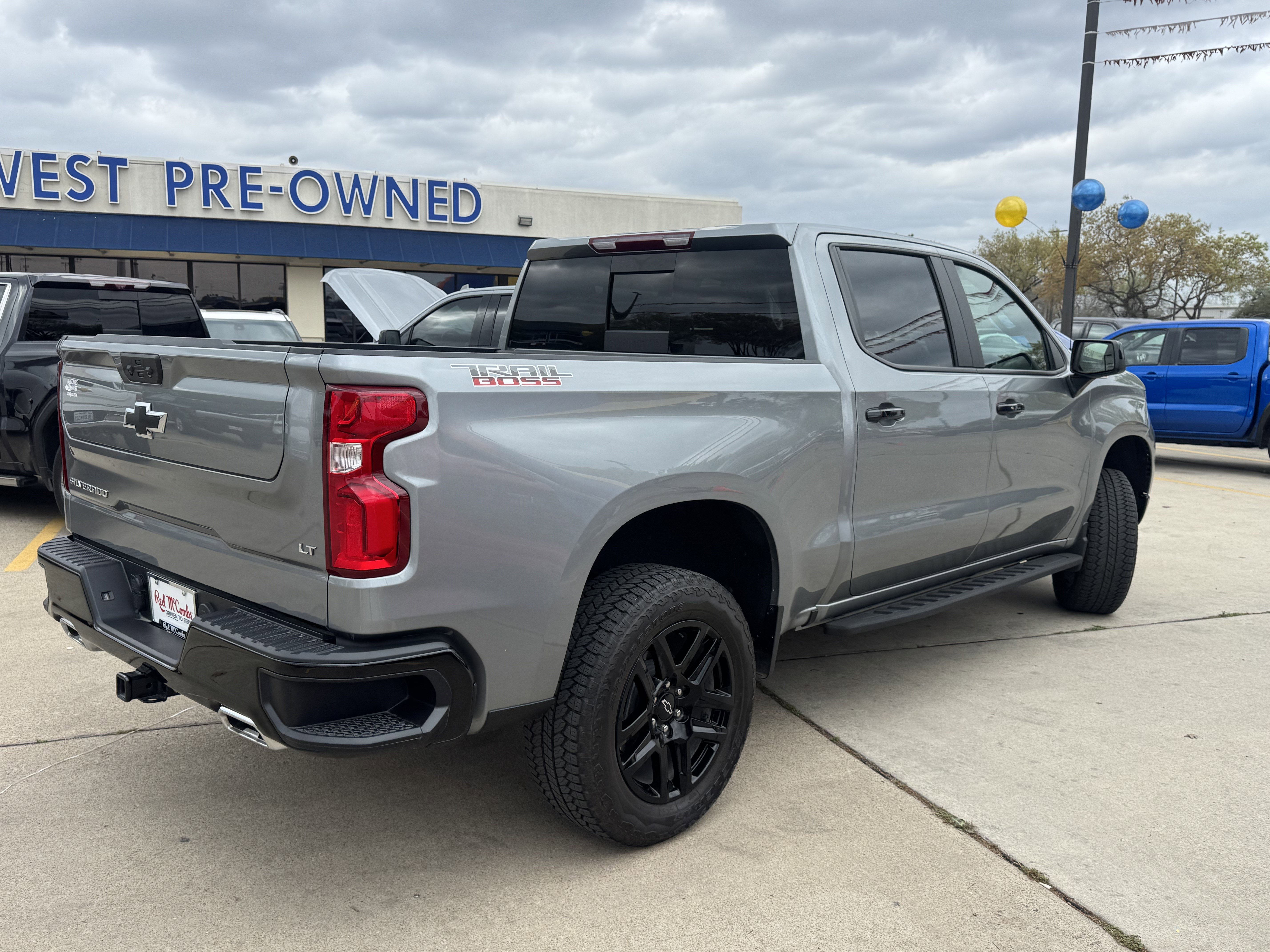 Used 2025 Chevrolet Silverado 1500 LT Trail Boss w/ Convenience Package II image 6